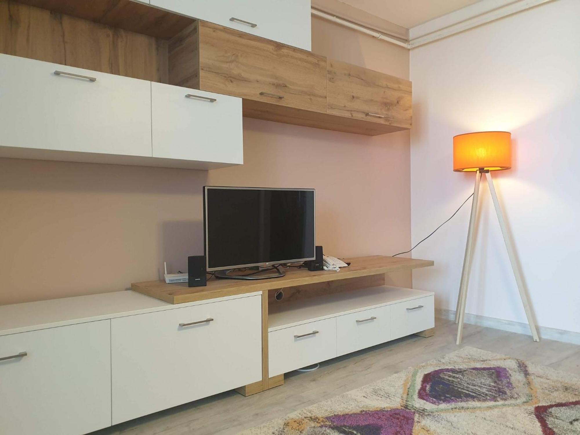 Olivia'S Studio - Apartment Яссы Экстерьер фото