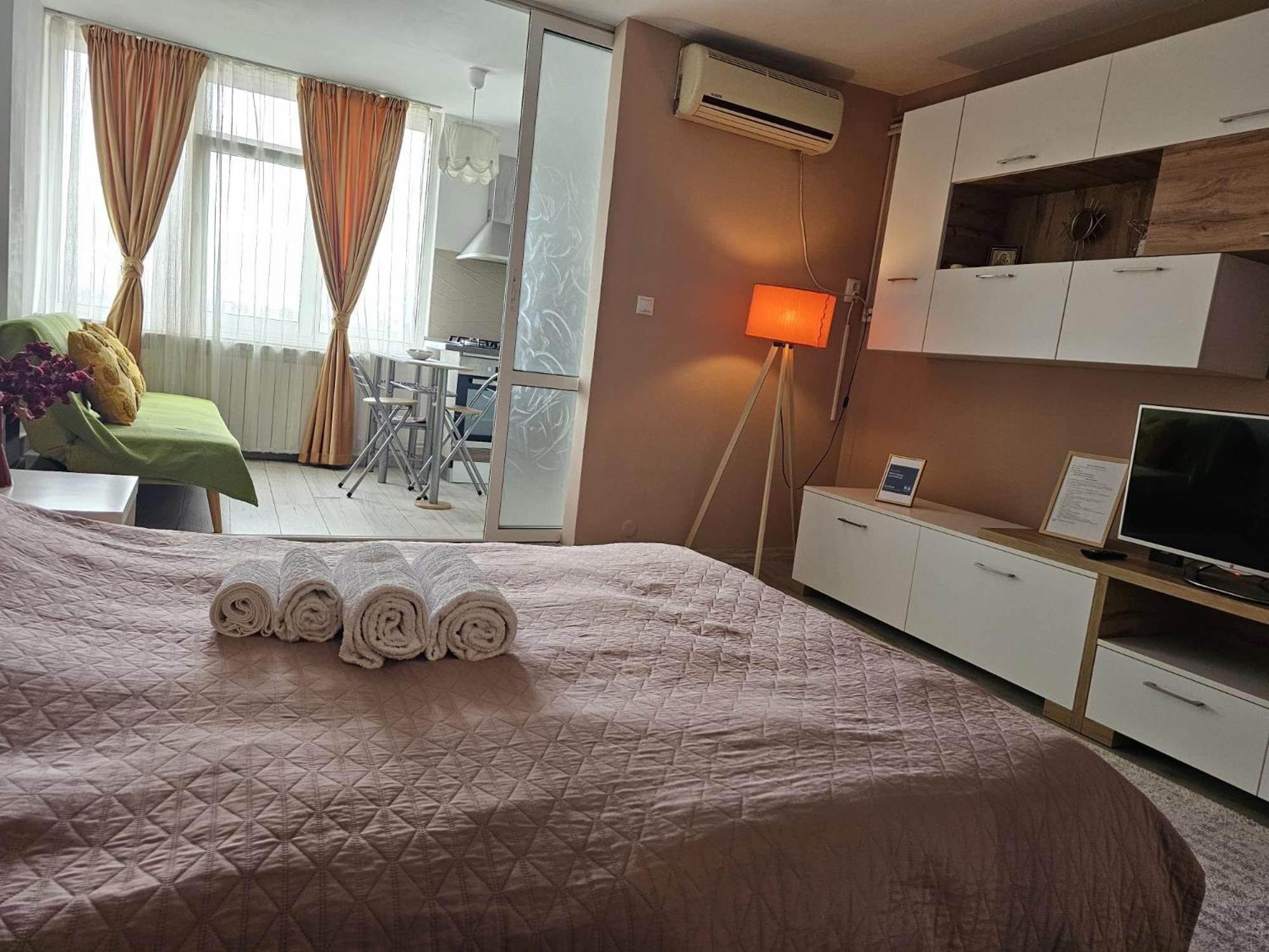 Olivia'S Studio - Apartment Яссы Экстерьер фото